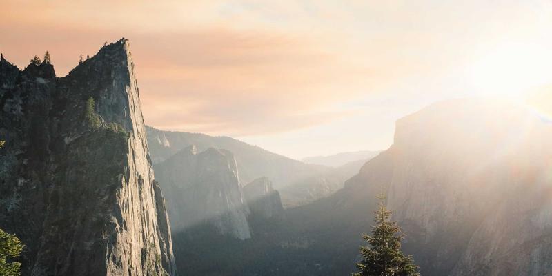 一镜走天涯终极指南：深度对比旅行变焦镜头与画质优化实战技巧