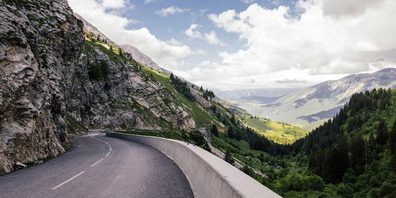 电影变焦镜头 vs 摄影变焦镜头：深度解析变焦平滑度与标尺一致性的核心差异